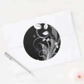 Sticker Rond Modèle floral gris sur noir (Enveloppe)
