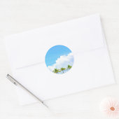 Sticker Rond Modèle vierge de paumes ciel bleu et nuages (Enveloppe)