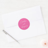 Sticker Rond Modern Handwriting Script Wedding Name Hot Pink (Enveloppe)