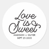 Sticker Rond Modern Love is Sweet Bold Calligraphy Script (Devant)