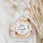 Sticker Rond Moderne Minimal Sa Faveur De Mariage Favorite<br><div class="desc">Ces stickers minimalistes modernes Son mariage favori sont parfaits pour un mariage minimaliste ou un mariage moderne. Ce design simple est doté d'une police manuscrite qui est parfaite pour votre événement. Personnalisable toute la formulation pour être dans n'importe quelle couleur. Vous pouvez également ajouter n'importe quelle image, si vous voulez!...</div>