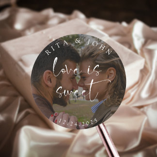 Sticker Rond Moderne minimaliste Photo Mariage L'amour est doux