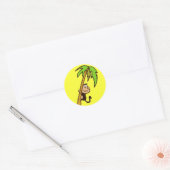 Sticker Rond Monkey Up un arbre (Enveloppe)