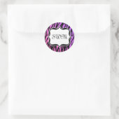 Sticker Rond Monogramme à rayures de zèbre rose et violet chaud (Sac)