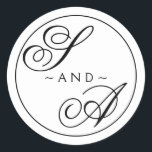 Sticker Rond Monogramme Calligraphie noir et blanc Mariage<br><div class="desc">Lettres de calligraphie classique avec bordure modifiable et couleur arrière - plan</div>