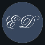 Sticker Rond Monogramme classique minimaliste bleu marine<br><div class="desc">Script classique élégant de calligraphie bleu marine et blanc avec autocollant mariage minimaliste de style simple personnalisé. Ce produit peut être facilement personnalisé. Si vous avez besoin d'aide pour la personnalisation du produit ou si vous avez besoin de produits correspondants,  veuillez me contacter via Zazzle.</div>