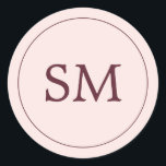 Sticker Rond Monogramme de Mariage rose pâle de Bourgogne moder<br><div class="desc">Ces autocollants de mariage de couleur rousse et bordeaux comportent un monogramme avec initiales de mariée et de mariée. Ces autocollants sont idéaux pour être utilisés comme autocollants enveloppes ou pour décorer les faveurs de mariage. Ces autocollants font partie d'une collection. Visitez notre magasin ou consultez nos pages de collection...</div>