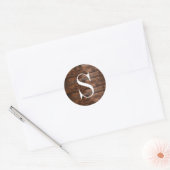 Sticker Rond Monogramme de texture de bois Brown rustique (Enveloppe)