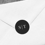 Sticker Rond Monogramme du Mariage de couleur Arrière - plan mo<br><div class="desc">Cet autocollant mariage monogramme présente les initiales du couple mariage en blanc contre une couleur arrière - plan modifiable ; pour passer du noir à une couleur de votre choix, cliquez sur le bouton personnaliser. Consultez d'autres articles mariages correspondants ici https://www.zazzle.com/collections/editable_color_gold_round_monogram_wedding_1-119122458464023248?rf=238364477188679314&tc=rc . Personnalisez-le en remplaçant le texte de l'espace réservé....</div>
