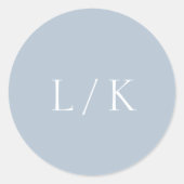 Sticker Rond Monogramme intemporel Dusty Bleu élégant mariage (Devant)