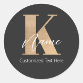 Sticker Rond Monogramme moderne Initiale K & Nom Personnalisé (Devant)