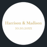 Sticker Rond Monogramme or élégance mariage personnalisé faveur<br><div class="desc">Faux Gold Monogram mariage personnalisé Classic Round Sticker personnaliser texte Mariage cadeau faveurs Classic Round Sticker Faux lettres d'or,  blanc arrière - plan</div>