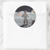Sticker Rond Moonwalk...Astronaut avec drapeau américain (Sac)