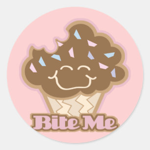 Sticker Rond mordre-moi chocolat cupcake