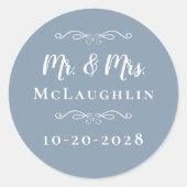 Sticker Rond Mr & Mrs Elegant Mariage Réception Chic Dusty Blue (Devant)
