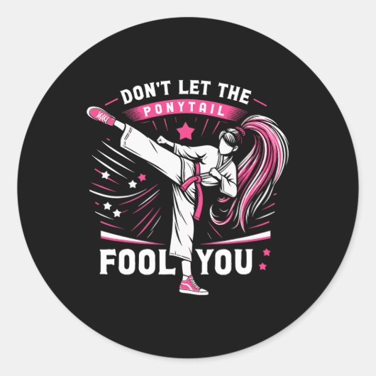 Sticker Rond Ne vous laissez pas tromper par la queue de cheval (Devant)