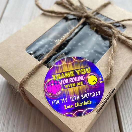Sticker Rond Neon Glow Purple Bowling Anniversaire Merci de fêt