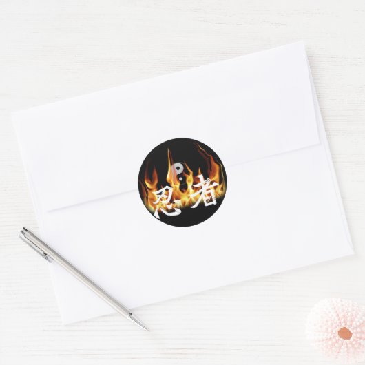 Sticker Rond Ninja en feu (Enveloppe)