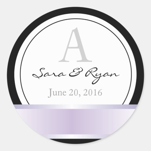 Sticker Rond Noir avec ruban violet & monogramme mariage bâton (Devant)