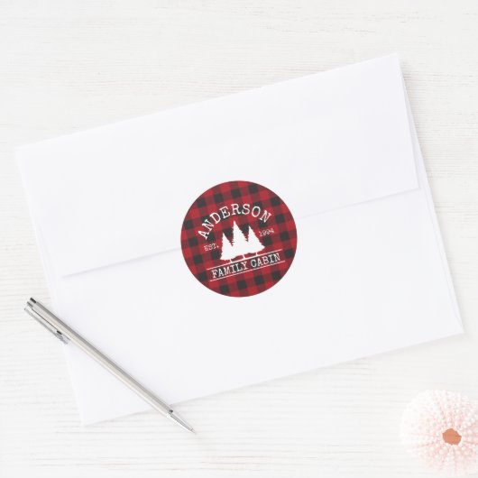 Sticker Rond Nom de famille du cabine Red Buffalo Plaid (Enveloppe)