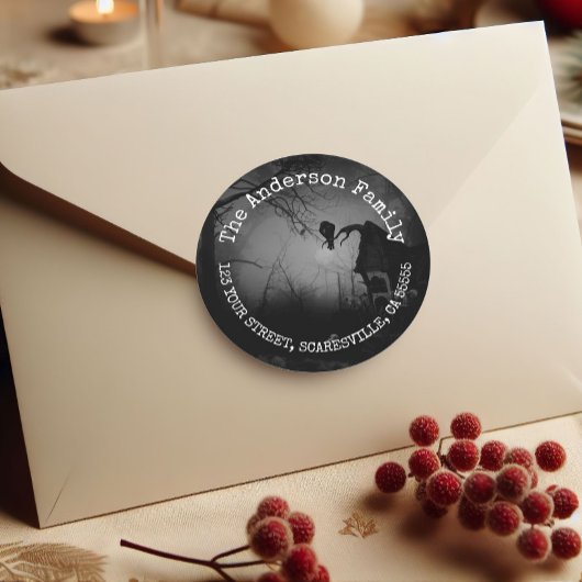 Sticker Rond Nom personnalisé éffrayant Corbeau noir Halloween