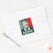 Sticker Rond NOPE - Poster anti-Trump - Anti-Trump - (Enveloppe)