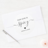 Sticker Rond Notre Amour est épicé Mariage épice Favoriser (Enveloppe)