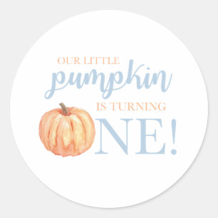 Sticker Rond Notre petite citrouille Un gâteau pastel bleu pour