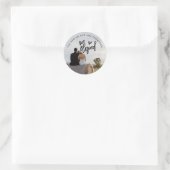 Sticker Rond Nous Avons Elopé Photo Nom Artsy Script (Sac)