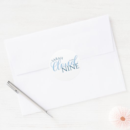 Sticker Rond Nuage neuf script simple douche nuptiale (Enveloppe)