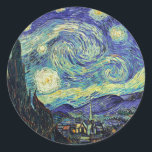 Sticker Rond Nuit étoilée par van Gogh<br><div class="desc">Van Gogh était obsédé par le symbolisme des objets lumineux et de la couleur. La lampe était un symbole de calme et de sécurité. L'étoile symbolisait la foi, et la lumière, les réalités humaines. Le bleu ultramarin profond était infini, tandis que le rouge et le vert exprimaient "ces choses terribles,...</div>