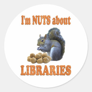 Sticker Rond Nuts sur les bibliothèques