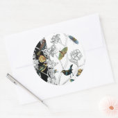 Sticker Rond Oiseaux et papillons sur un Arrière - plan noir et (Enveloppe)