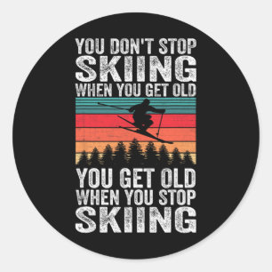 Sticker Rond On vieillit quand on arrête de skier - Sports d'hi