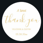 Sticker Rond Or Élégant Un Merci sucré Faveur mariage<br><div class="desc">Gold Elegant A Sweet Merci Wedding Favor Classic Round Sticker Elegant A Sweet Merci Wedding Favor Stickers mariage merci, autocollants de mariage pour faveurs, un autocollant de remerciement doux, autocollants de faveur de fête, autocollants de boîte mariage, étiquettes de fête de mariage, autocollants de faveur de mariage, élégant, autocollants de...</div>