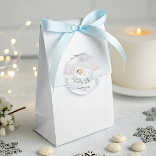 Sticker Rond Our Little Snowbaby is on the way Winter Seal