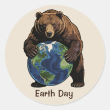 Ours de la Journée de la Terre étreignant la planè