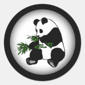 Sticker Rond Panda géant mange du bambou (Devant)