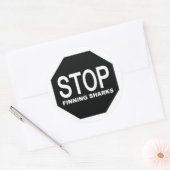 Sticker Rond Panneau Arrêter la recherche de requins (Enveloppe)