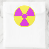 Sticker Rond Panneau d'avertissement de rayonnement magenta et (Sac)