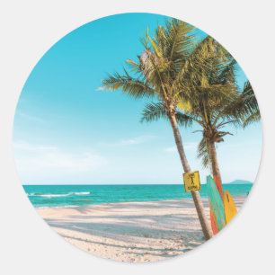 Sticker Rond Panneaux de surf sur la plage lancer oreiller
