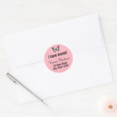 Sticker Rond Papillon sur Faire-part de déplacement rose person (Enveloppe)