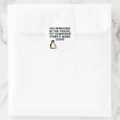 Sticker Rond Pas de fenêtres dans la maison... (Sac)