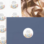 Sticker Rond Pays Fleur sauvage Joli Mariage Floral<br><div class="desc">Les autocollants de mariage pour fleurs sauvages de pays à utiliser comme scellés d'enveloppe d'invitation, les autocollants de faveur, les toppers de cupcake etc. Le design présente des fleurs sauvages colorées dans les tons rose, jaune, bleu et blanc. Des fleurs rustiques, un style élégant et une palette de couleurs multi-saisons...</div>