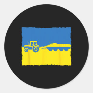 Sticker Rond Paysan ukrainien volant un char russe avec un trac