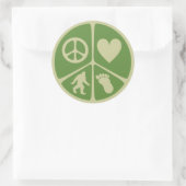 Sticker Rond Peace Love Bigfoot (Sac)