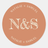 Sticker Rond Peach Minimalist & Elegant Bold Initiales Mariage (Devant)