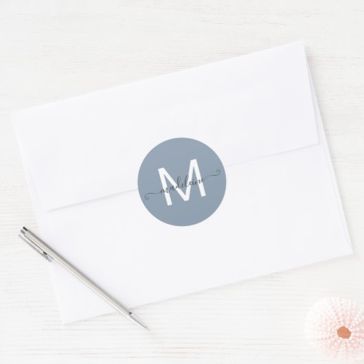 Sticker Rond Personalized Script Name Monogram Dusty Blue (Enveloppe)