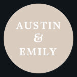 Sticker Rond Personnalisé Moderne Beige Mariage Classique Rond<br><div class="desc">Découvrez ces mignons autocollants modernes pour votre mariage. Ils ont un joli arrière - plan de couleur, un script mignon et des noms personnalisables pour la mariée et le marié pour ajouter leur propre nom. Customisez le texte comme vous voulez pour correspondre à votre vibe mariage. Parfait pour tous les...</div>