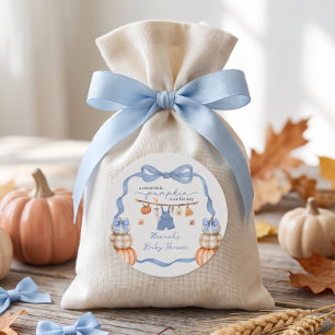 Sticker Rond Petit Garçon Citrouille Baby Shower d'Automne